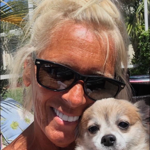 Meet your Posher, Deborah - Picture 1 of 1